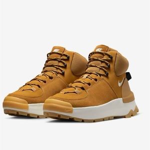 Nike City Classic Winter Sneaker Boot